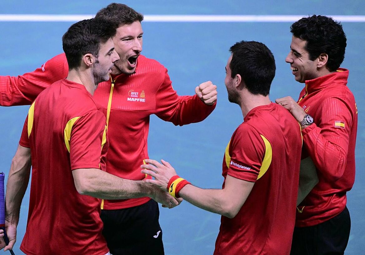 Gesta de España para avanzar en la Davis