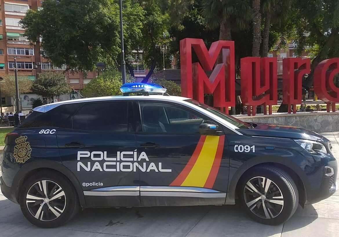 Un policía nacional en prácticas y fuera de servicio detiene al autor de un robo con violencia en Murcia