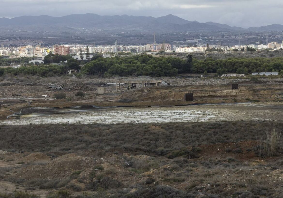 El juzgado archiva la causa contra Cartagena Parque por la contaminación de Zinsa