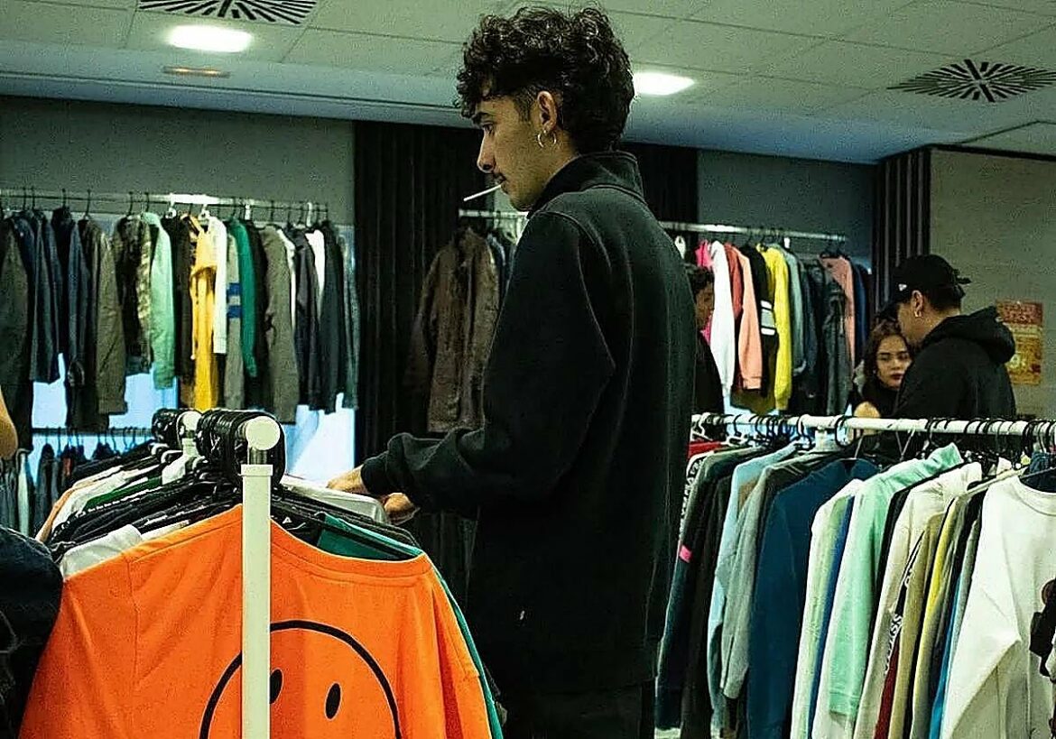 Ropa vintage por 9 euros: los dos mercadillos que llegan a Murcia y Cartagena este fin de semana