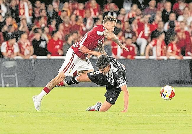 El Cartagena llega tarde, sin pegada y con los errores de siempre al derbi