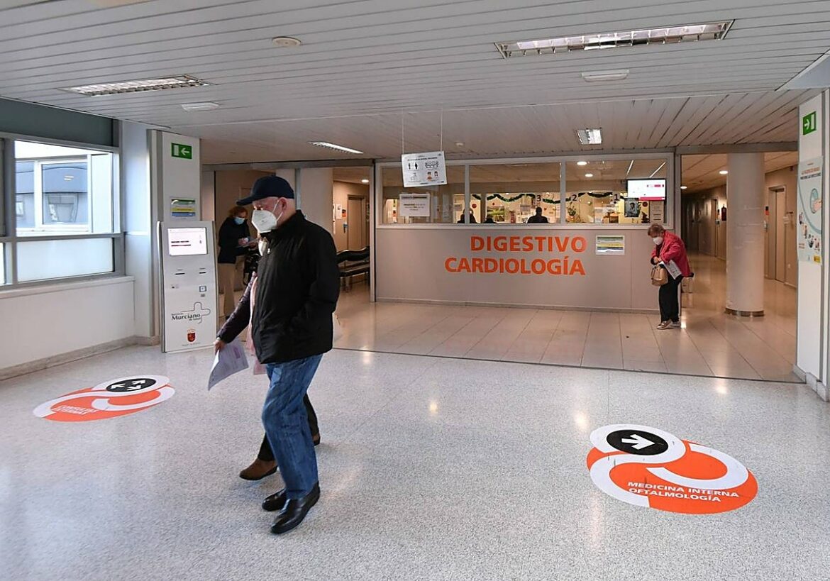 La mascarilla seguirá siendo obligatoria hasta el 14 de enero en los centros sanitarios de la Región