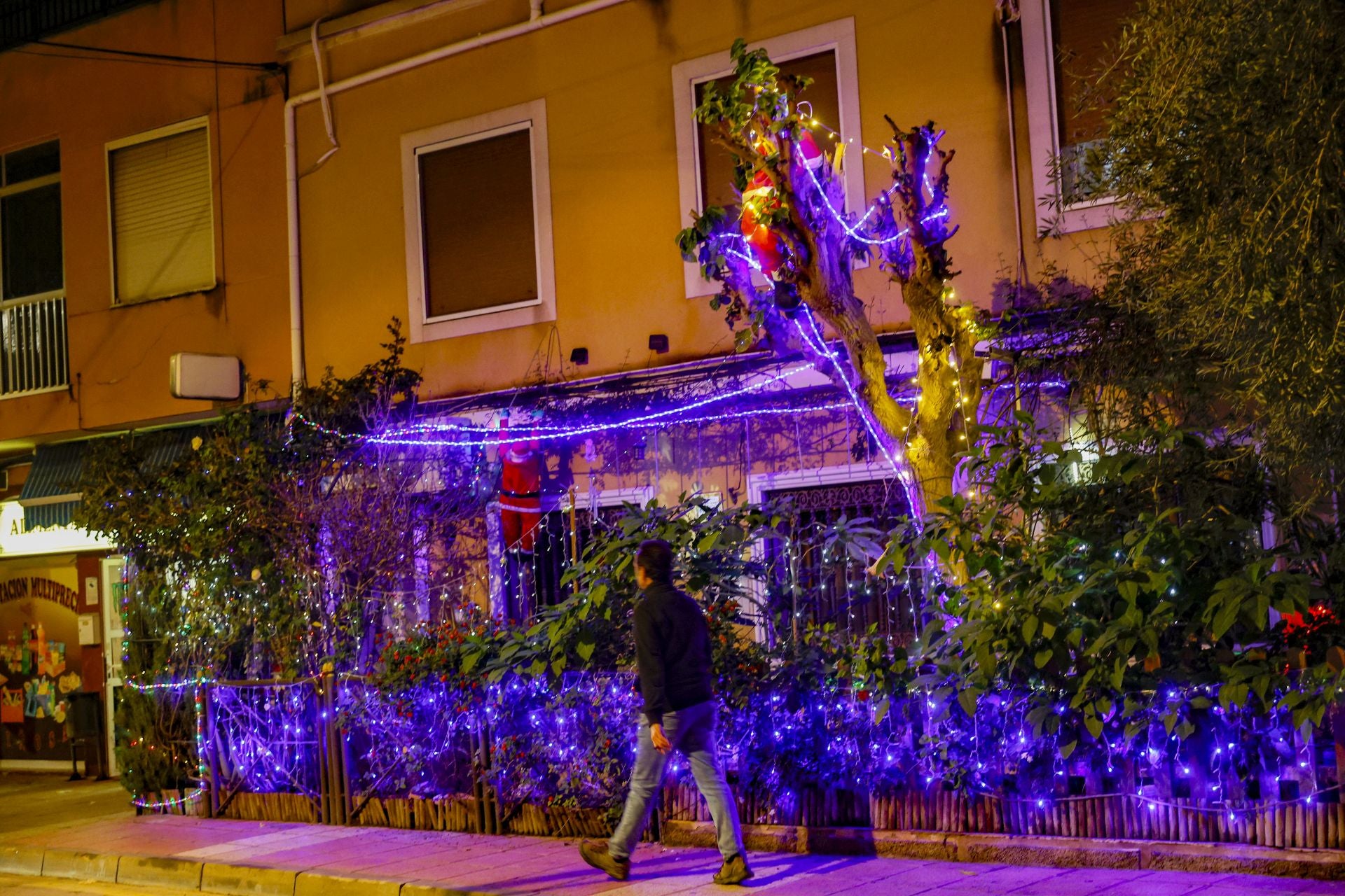 Derroche de luz navideña en pedanías de Murcia