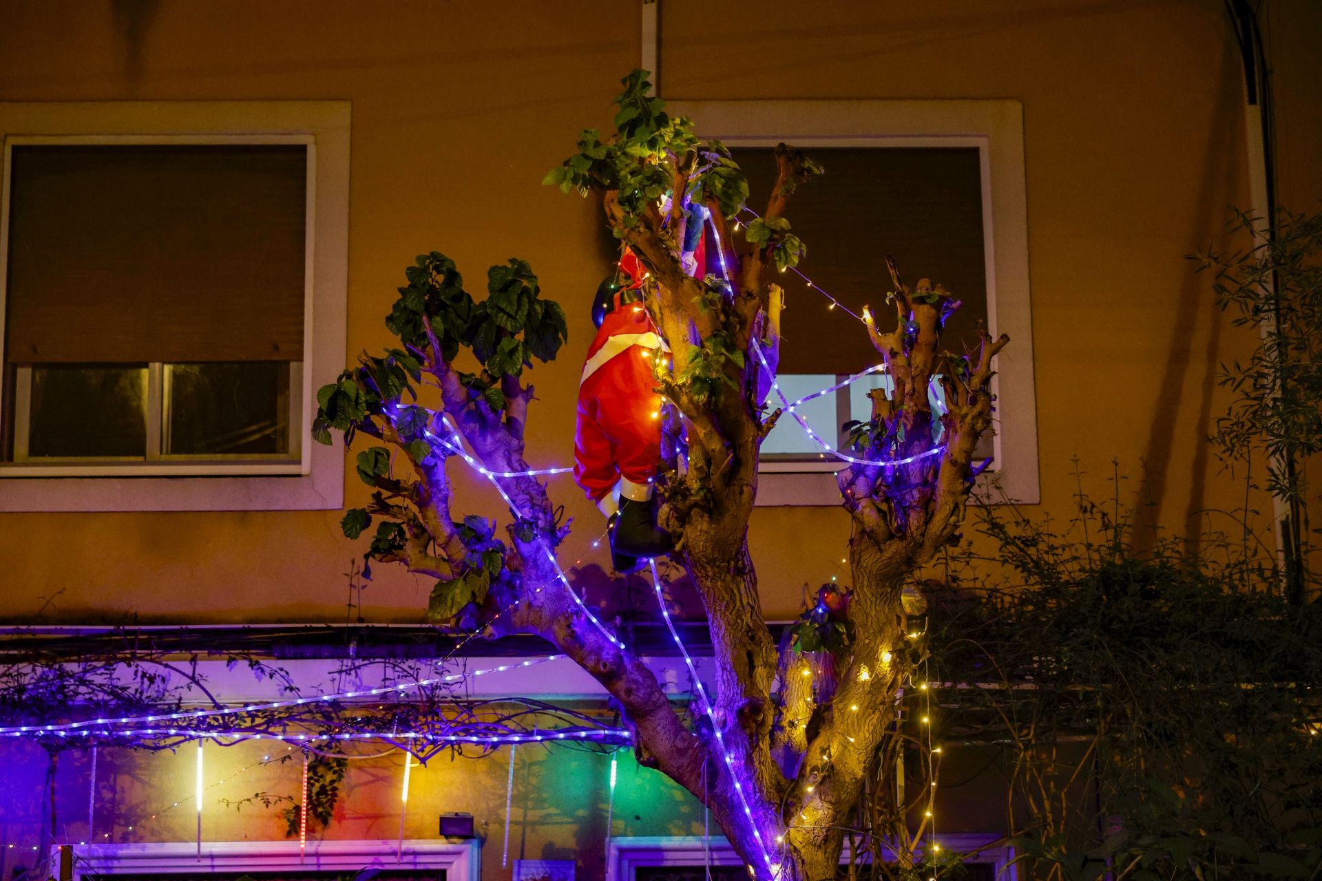 Derroche de luz navideña en pedanías de Murcia