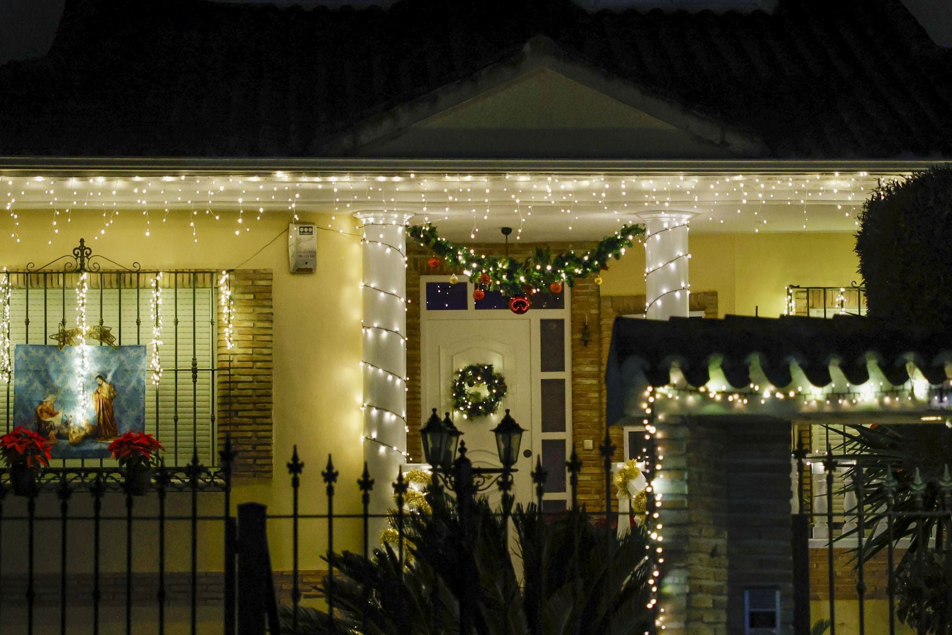 Derroche de luz navideña en pedanías de Murcia