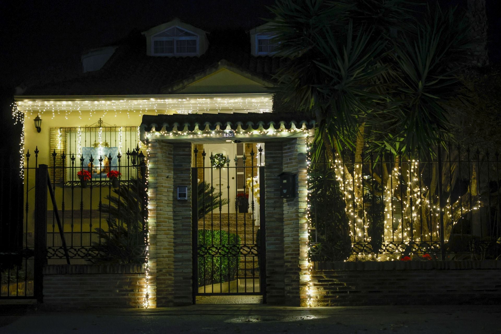 Derroche de luz navideña en pedanías de Murcia
