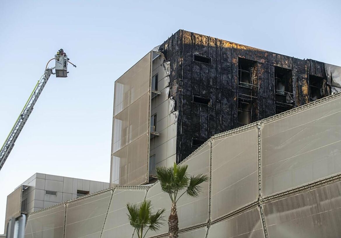 Los técnicos instan a reforzar la seguridad contra incendios en el hospital Santa Lucía