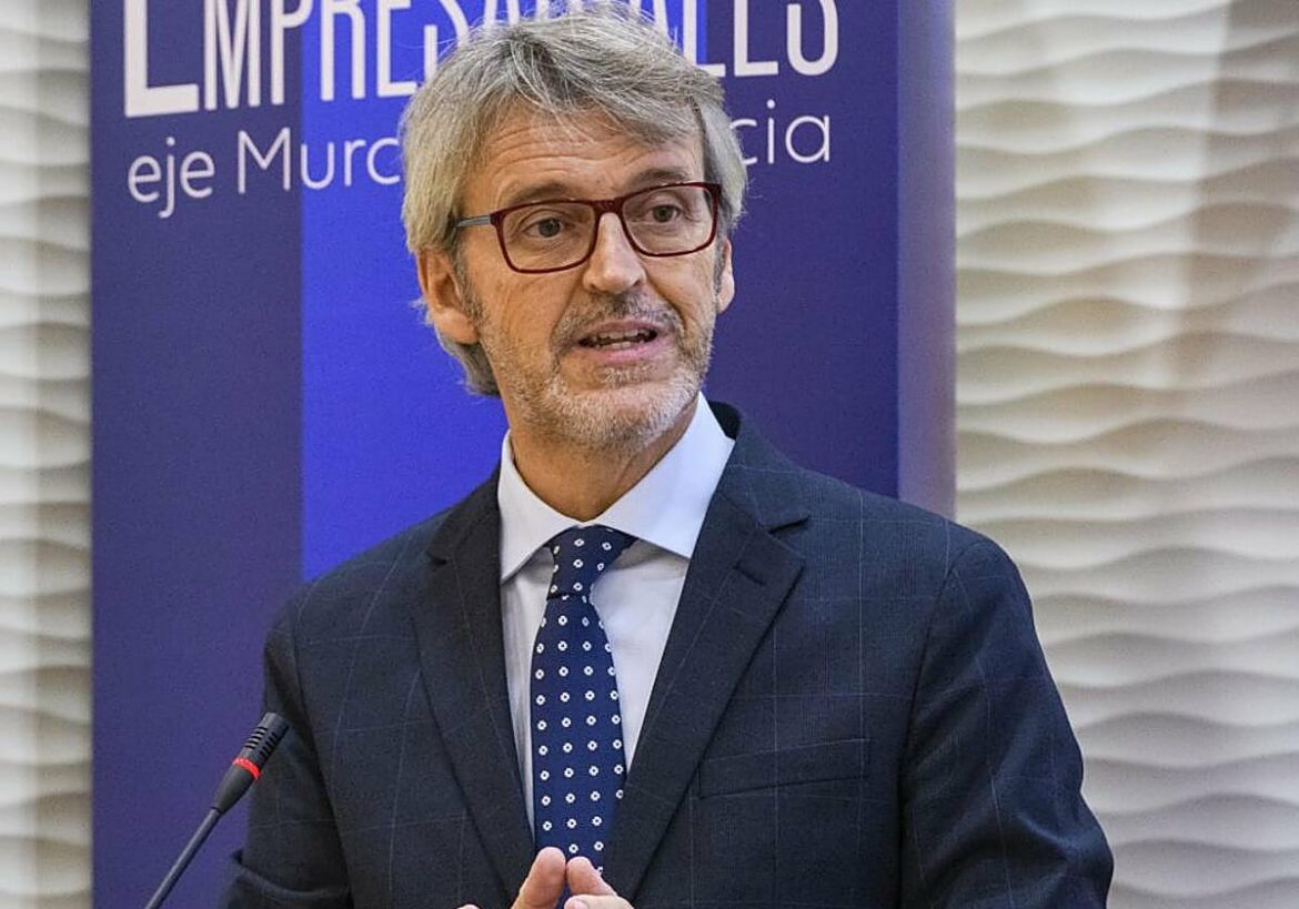 El Cabildo de Cofradías de Murcia reconoce a Luis Alberto Marín como nazareno del año