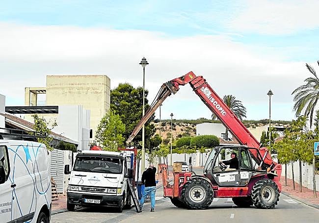Las obras que quedaron interrumpidas en Peraleja Golf han sido reanudadas y su comercialización se intensifica.