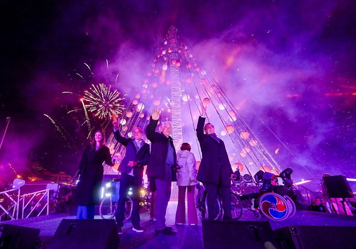 El adelanto del encendido del árbol en Murcia incrementa sus costes en 81.000 euros