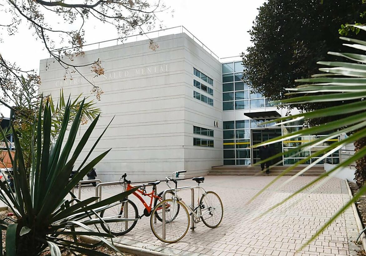 Detenido un psicólogo del SMS por agredir sexualmente a una mujer en su consulta de Murcia