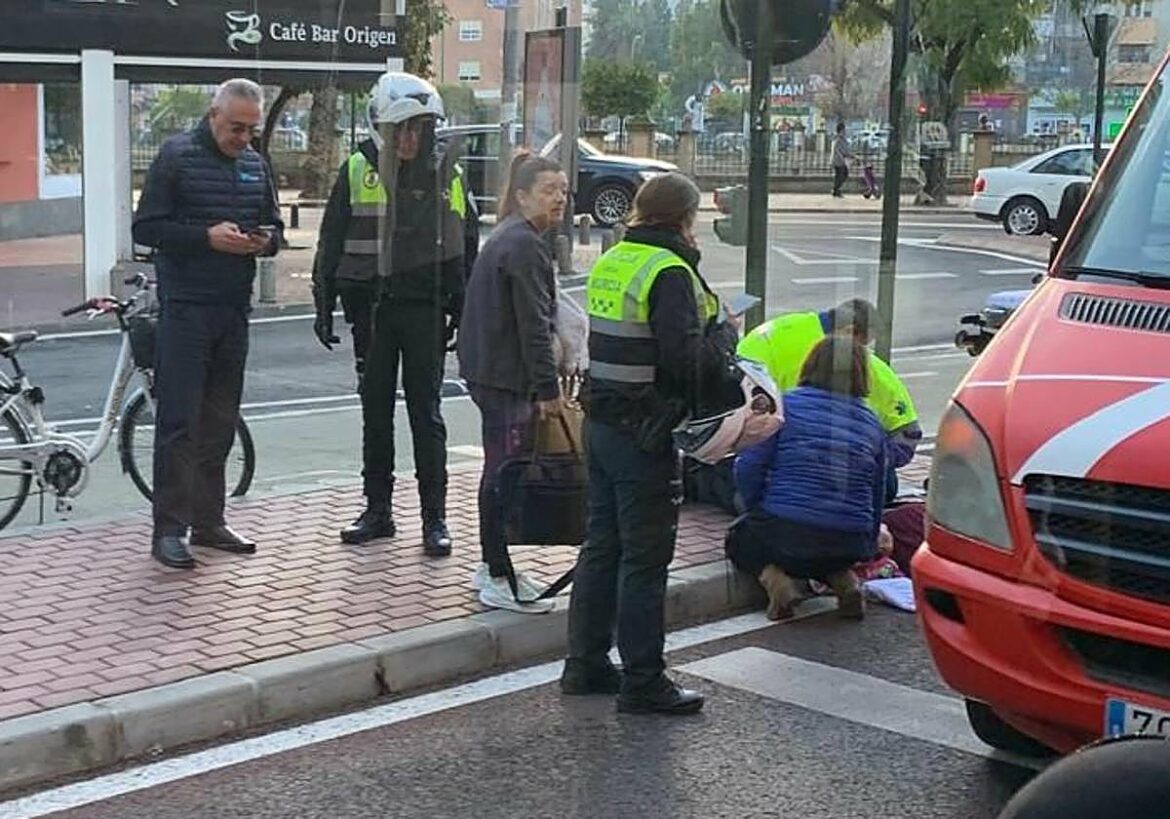 Herida grave en un pie tras ser atropellada por un autobús en Murcia