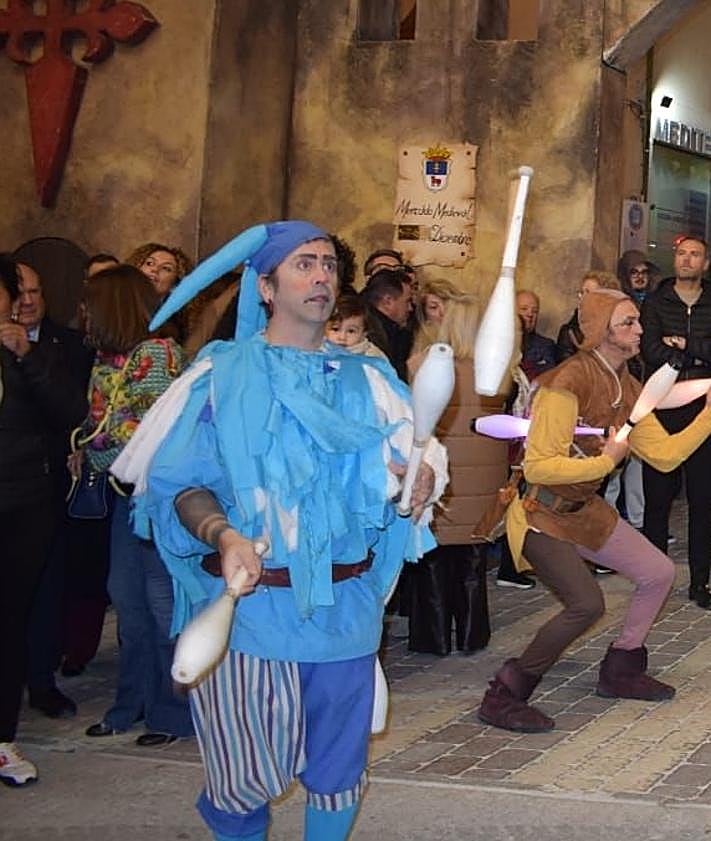 Imagen secundaria 2 - Caravaca recrea su historia con el XXI Mercado Medieval
