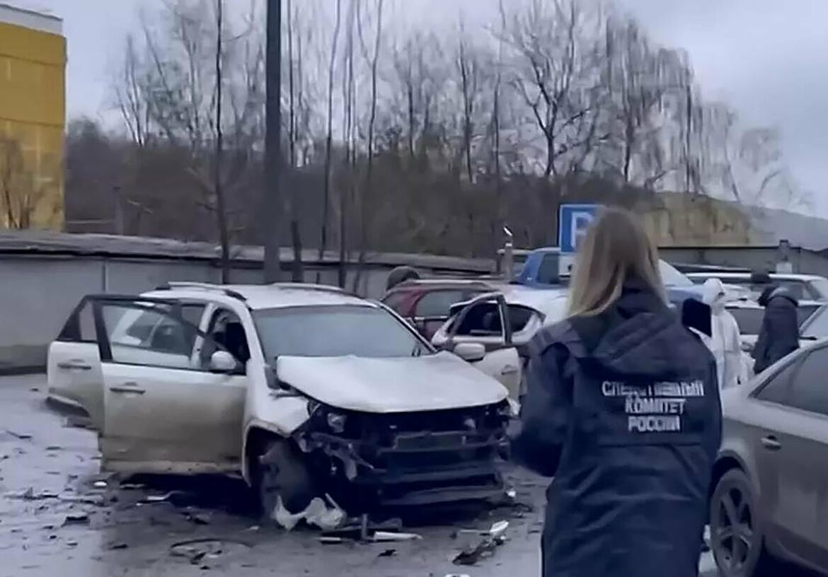 Un coche-bomba mata a un general ruso en Moscú en medio de la tensa negociación de paz