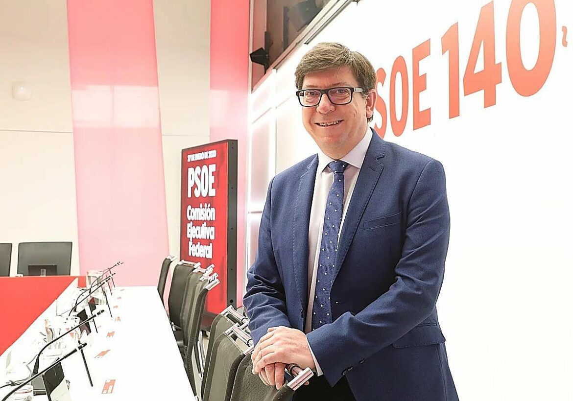 Se aviva el malestar en el PSOE por la gestión de las denuncias por acaso sexual contra Salazar