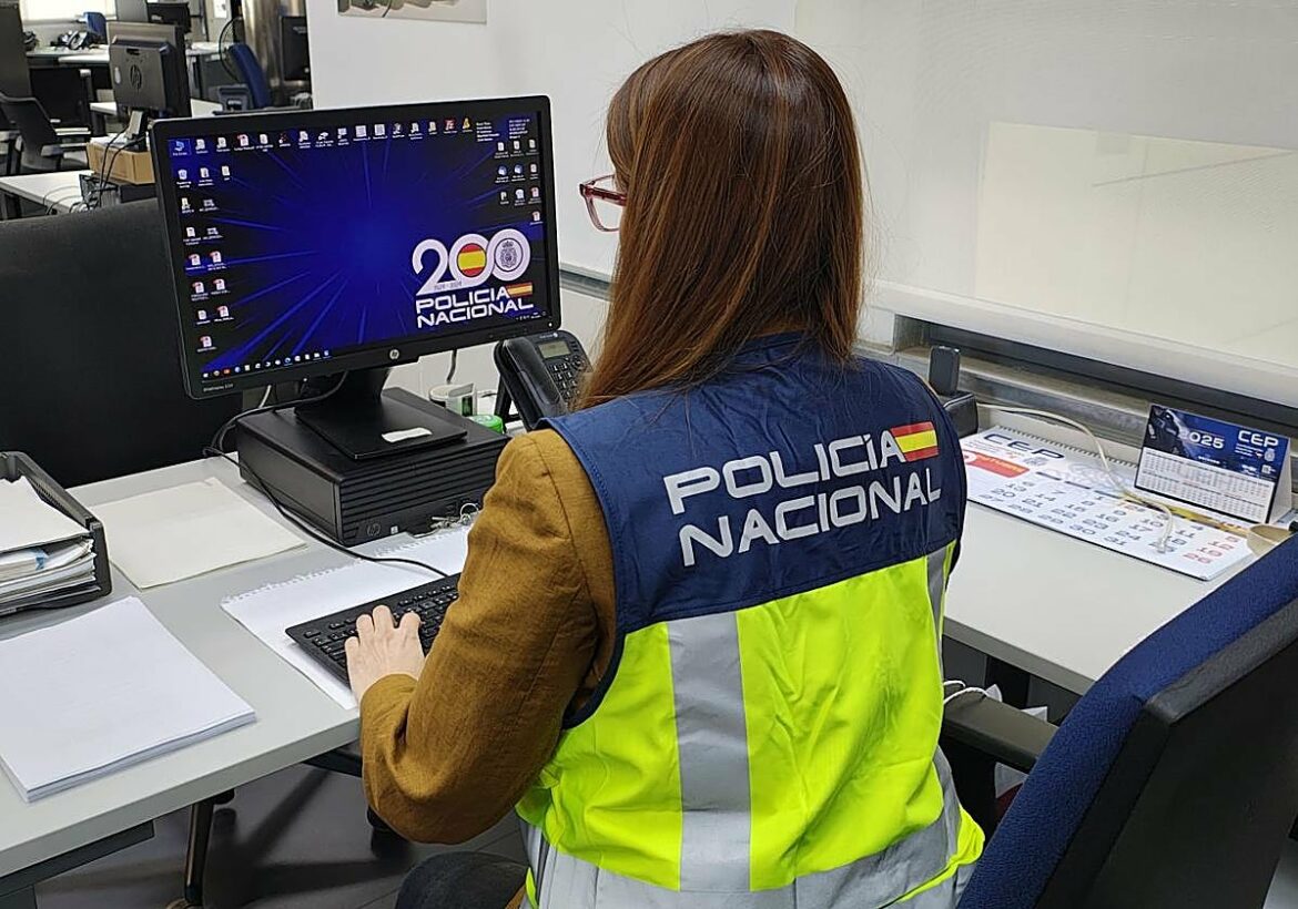 Cinco detenidos en Cartagena por aceptar ingresos de dinero procedente de estafas