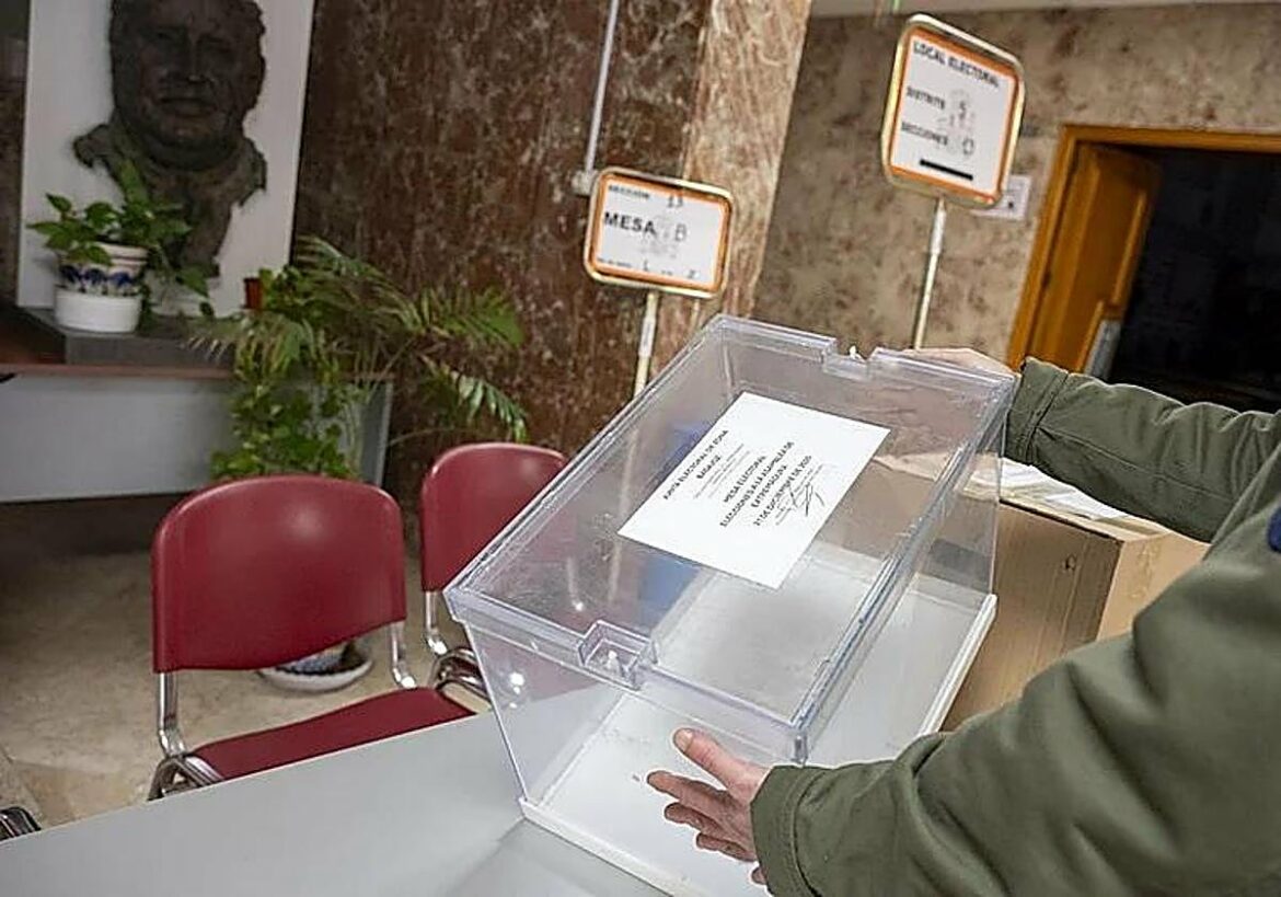 891.000 extremeños deciden hoy su futuro a las puertas de Navidad