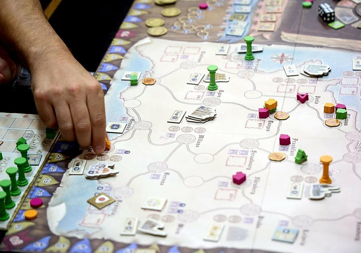 Cinco juegos de mesa para amenizar las reuniones familiares estas fiestas