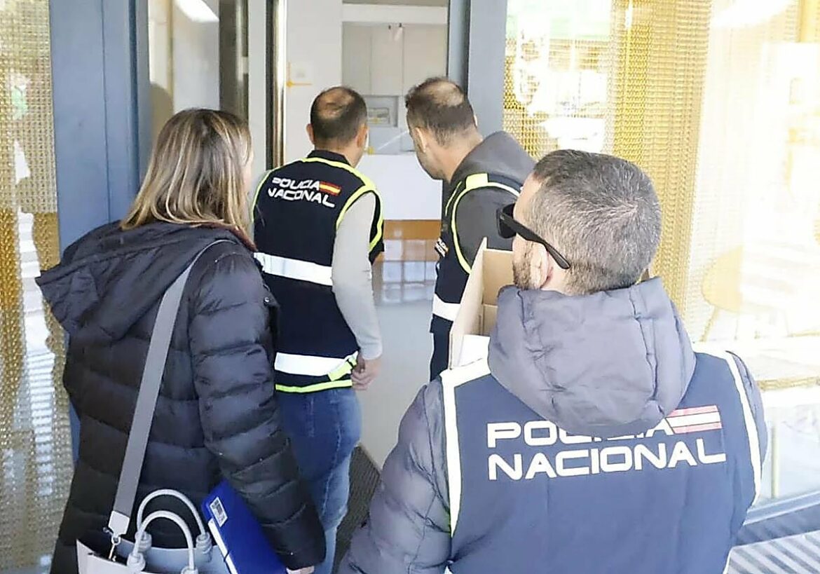 El anestesista que sedó a la niña fallecida en Alzira, detenido por homicidio imprudente y por sustraer fármacos en un hospital