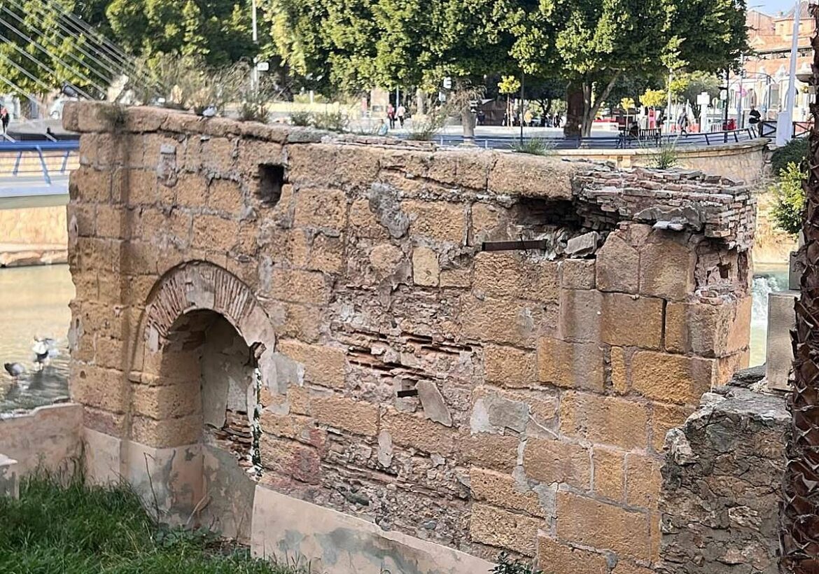 Huermur denuncia la «degradación» de los molinos del río Segura en Murcia