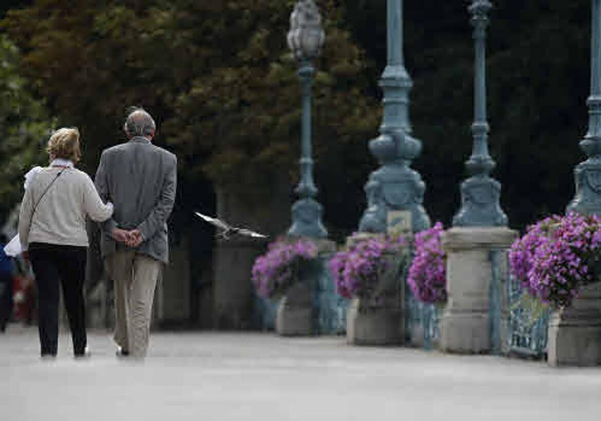 Confirmado: las pensiones subirán un 2,7% en 2026, unos 500 euros más