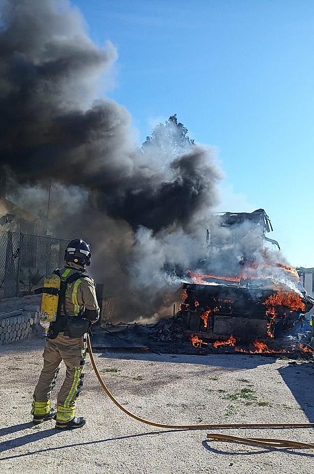 Apagan un incendio en una vivienda de Molina de Segura