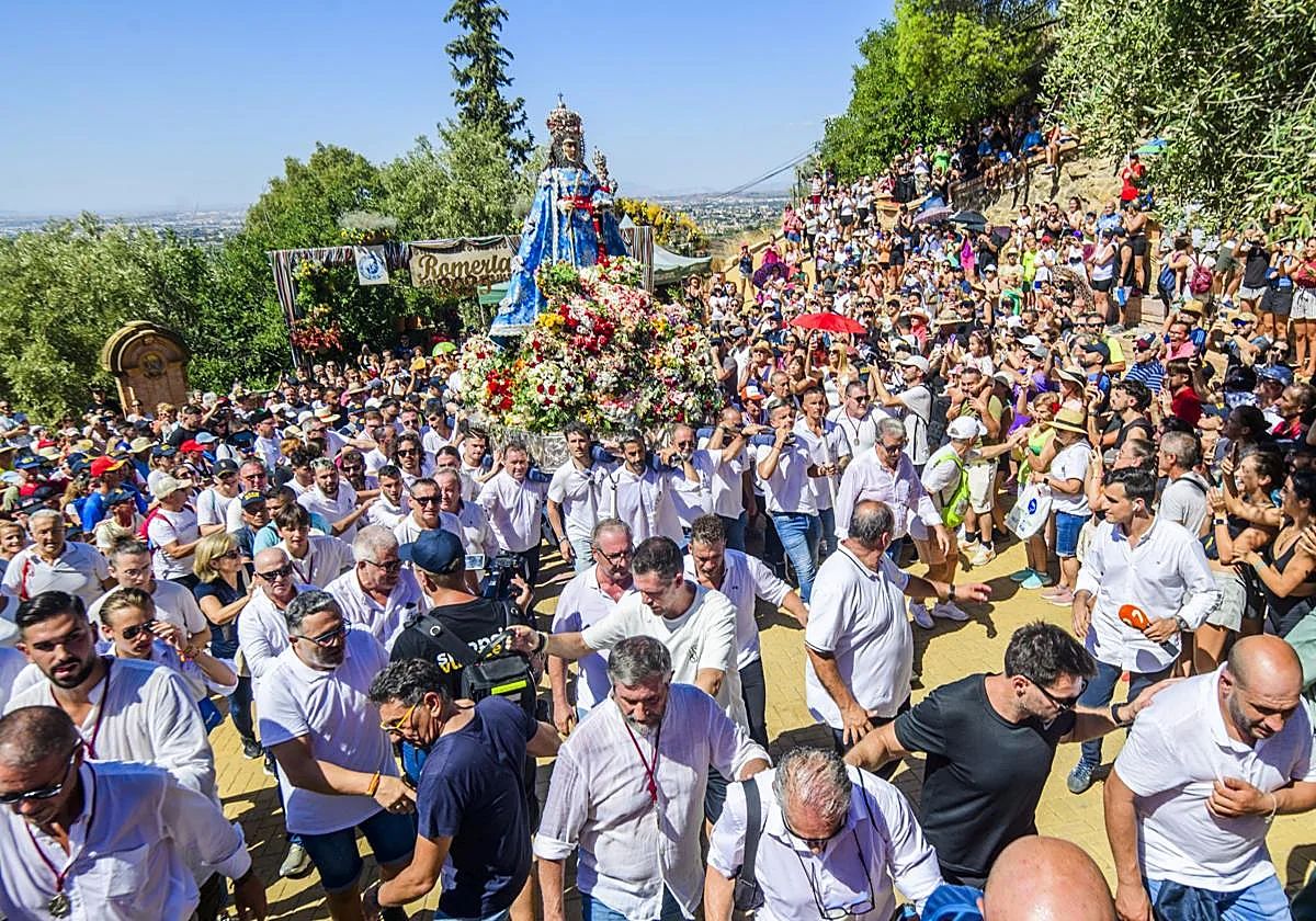 Llegada de la Virgen de la Fuensanta a su santuario de Algezares.