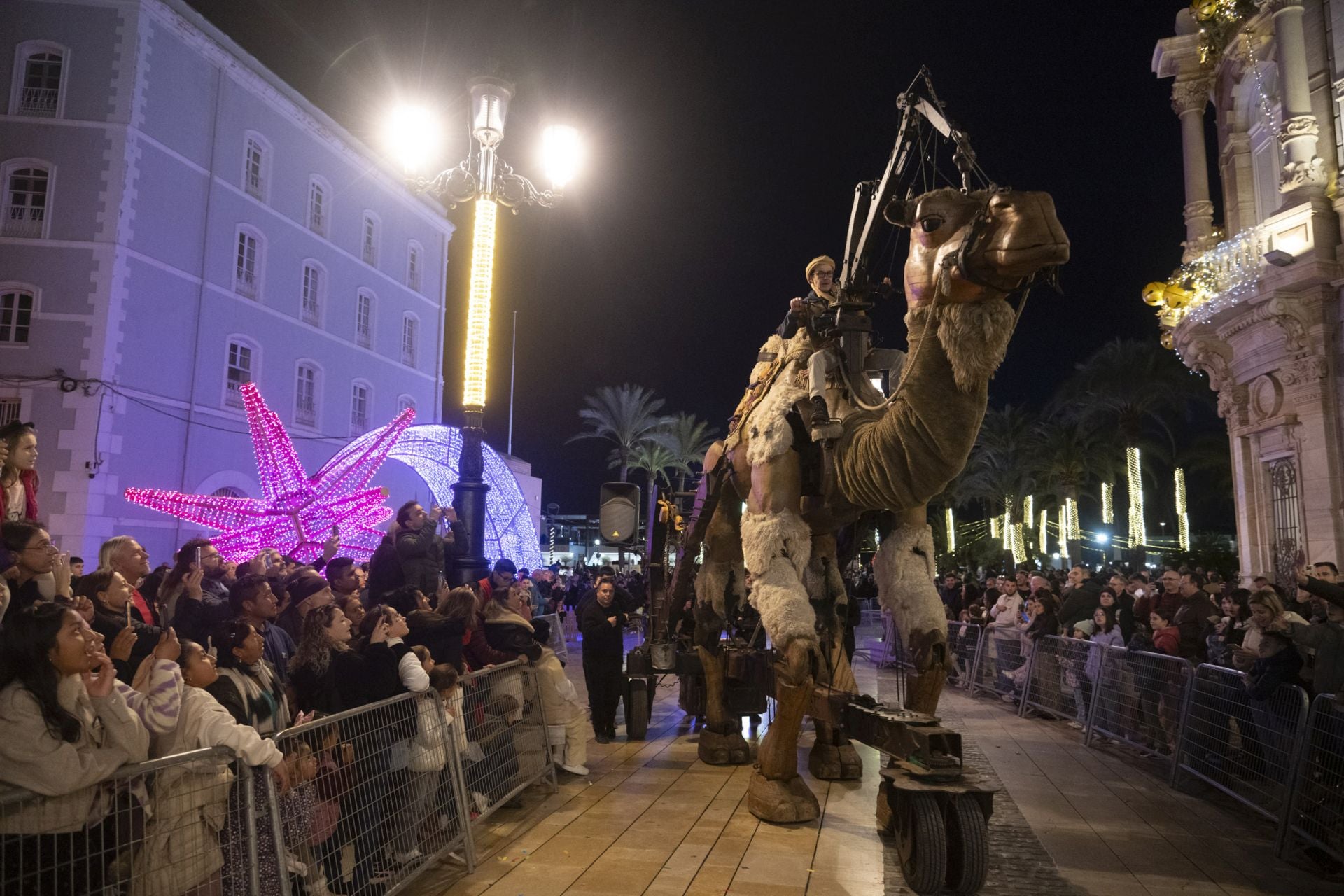 Desfile de emisarios y carteros en Cartagena