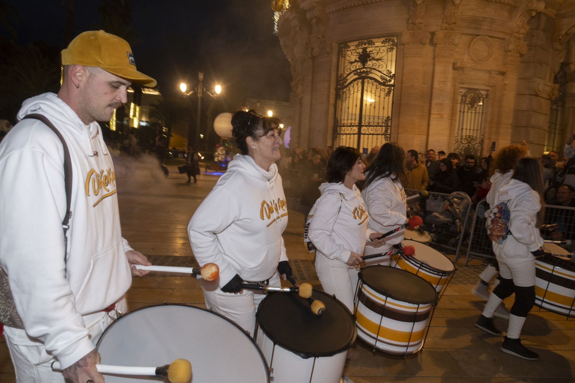 Desfile de emisarios y carteros en Cartagena
