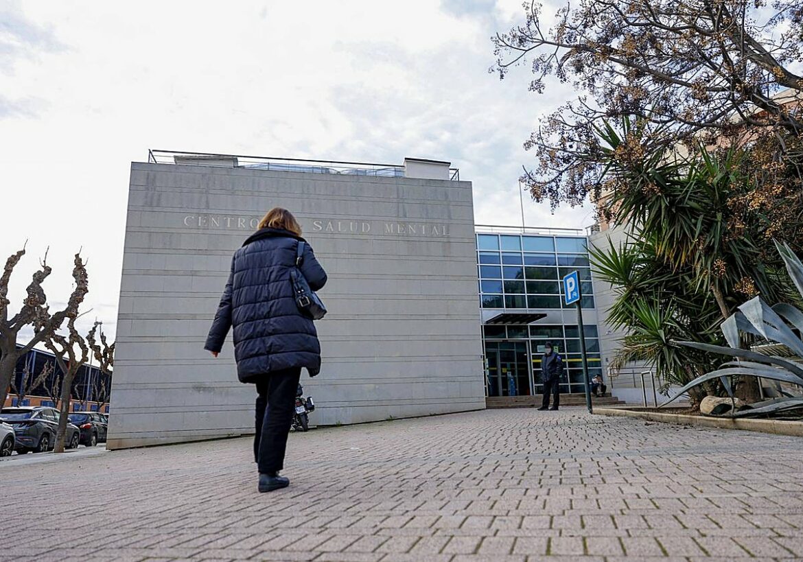 La falta de profesionales y la demanda disparada saturan los servicios de Salud Mental en la Región de Murcia