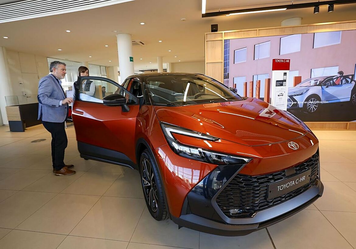 Estos son los modelos y las marcas de coches más vendidos en la Región de Murcia en 2025