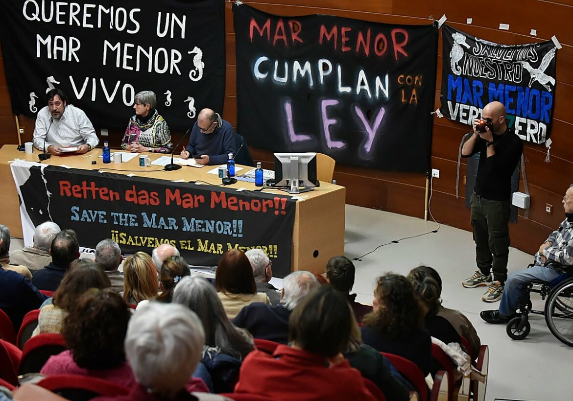 Los colectivos del Mar Menor rechazan tocar la ley y demandan más protección ambiental