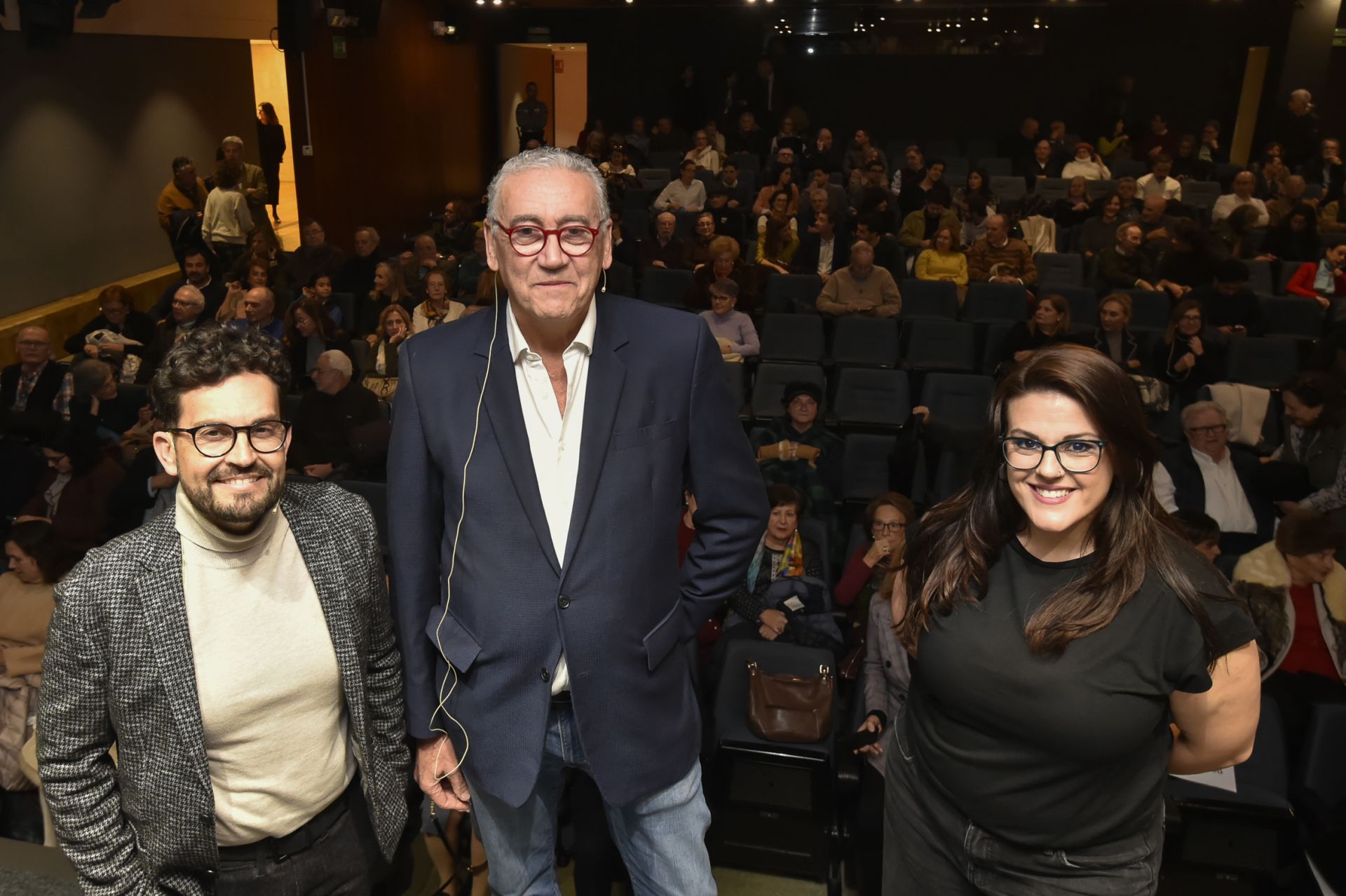 Las imágenes del cirujano José Manuel Rodríguez en el Aula de Cultura de LA VERDAD