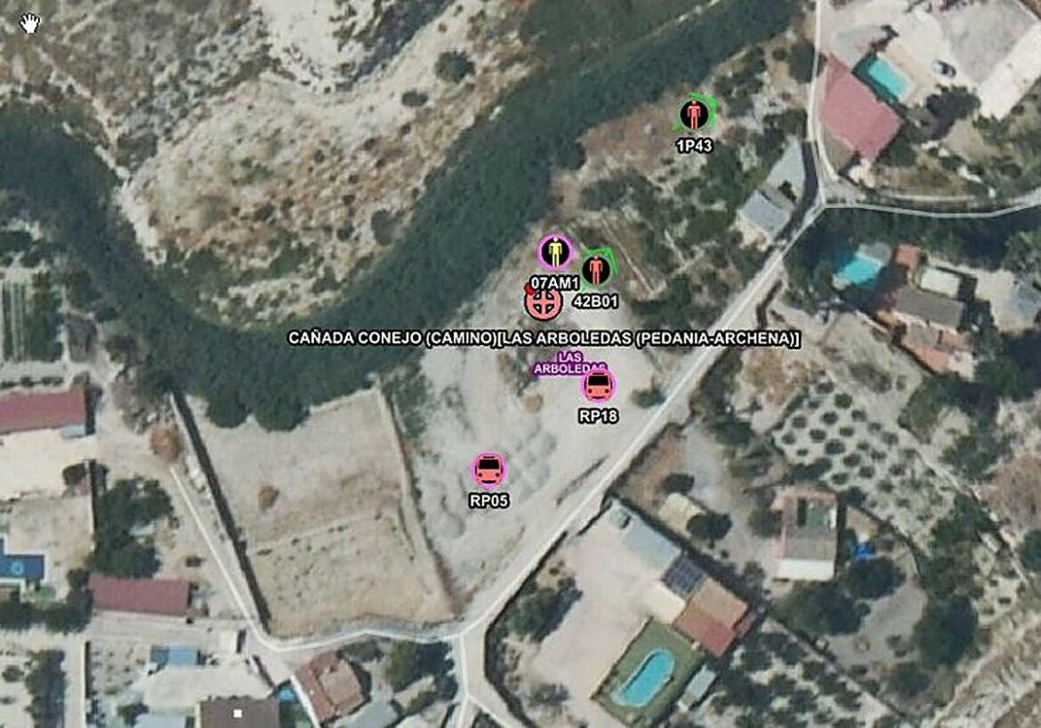 Un incendio de matorral en Archena provoca un corte eléctrico