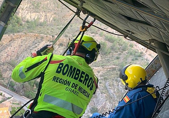 La búsqueda desde el helicóptero.