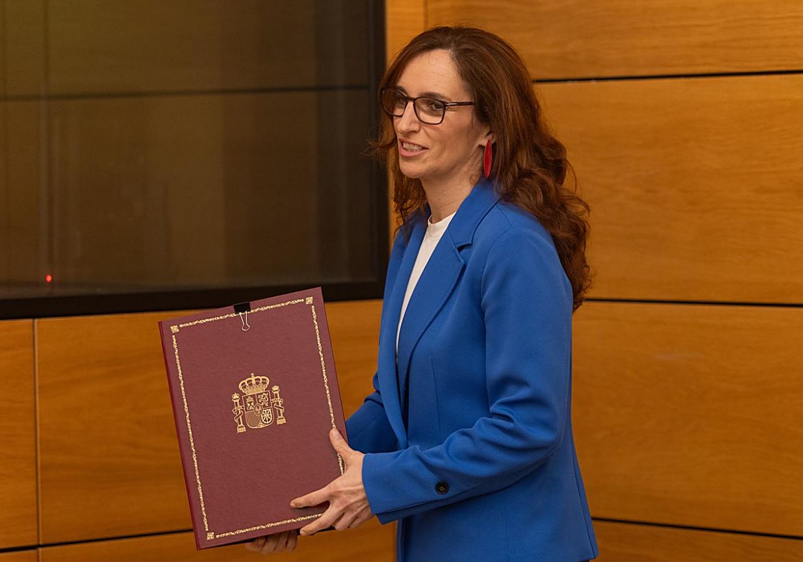 Sanidad firma un acuerdo para el nuevo estatuto marco sin el apoyo de los sindicatos médicos