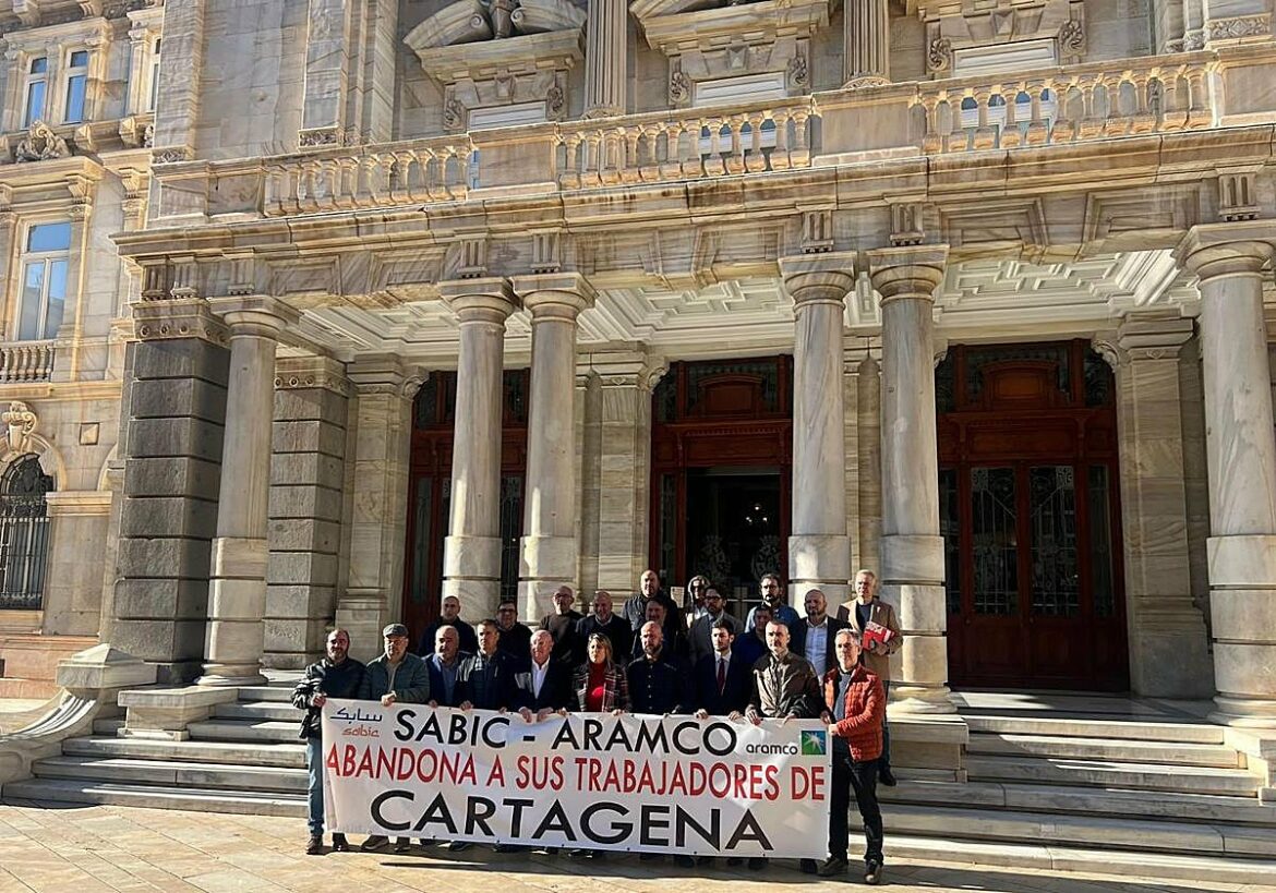 Los sindicatos denuncian que ya está habiendo despidos en las subcontratas de Sabic en Cartagena