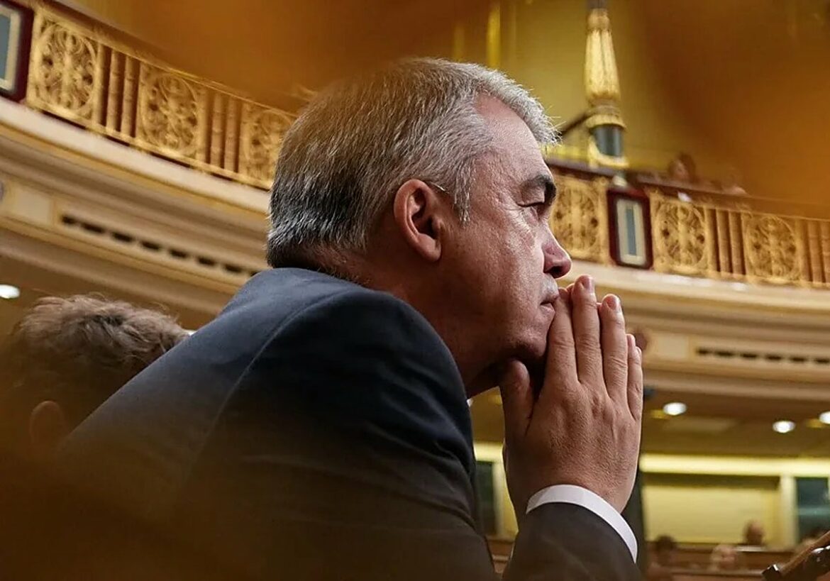 La UCO pide rastrear las cuentas de la cooperativa de la hermana de Santos Cerdán en busca de las mordidas