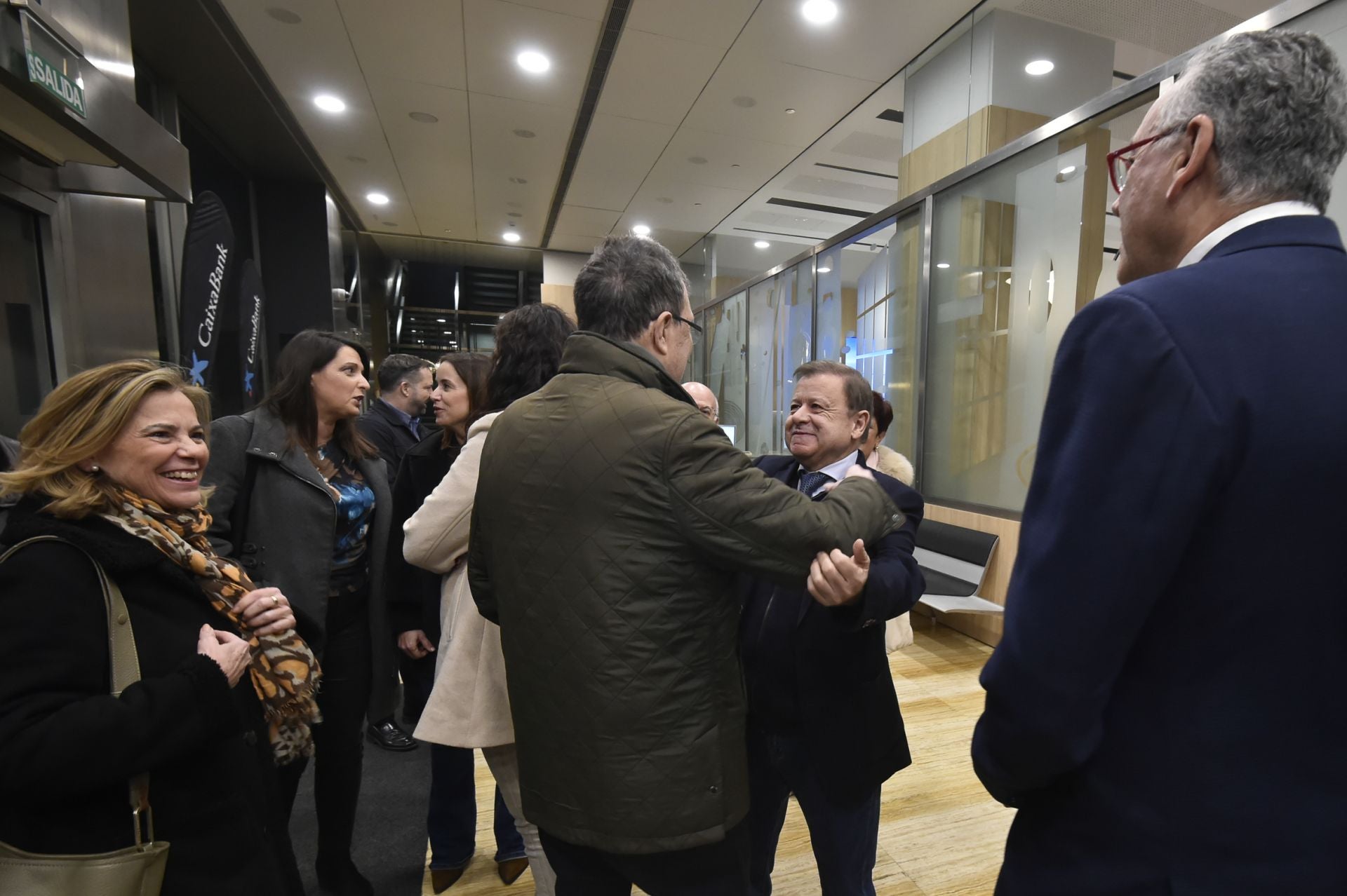 Las imágenes del cirujano José Manuel Rodríguez en el Aula de Cultura de LA VERDAD