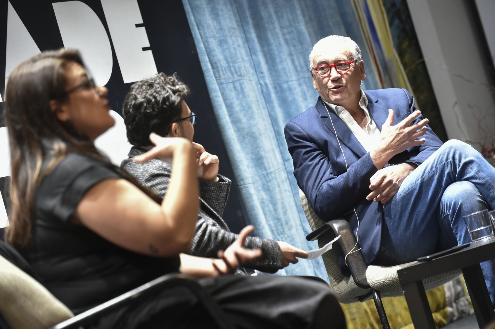 Las imágenes del cirujano José Manuel Rodríguez en el Aula de Cultura de LA VERDAD