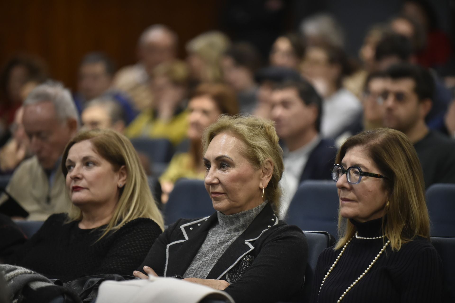 Las imágenes del cirujano José Manuel Rodríguez en el Aula de Cultura de LA VERDAD