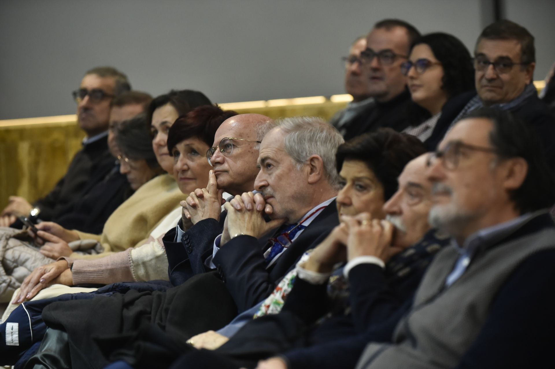 Las imágenes del cirujano José Manuel Rodríguez en el Aula de Cultura de LA VERDAD