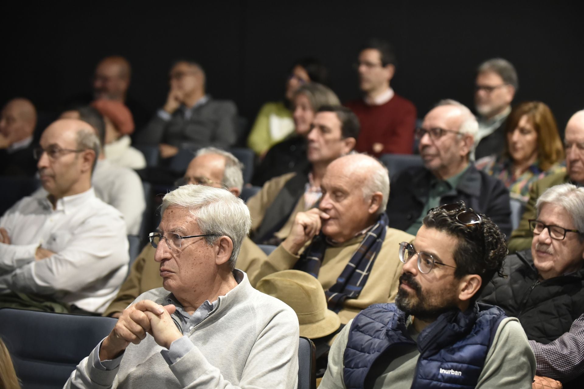 Las imágenes del cirujano José Manuel Rodríguez en el Aula de Cultura de LA VERDAD