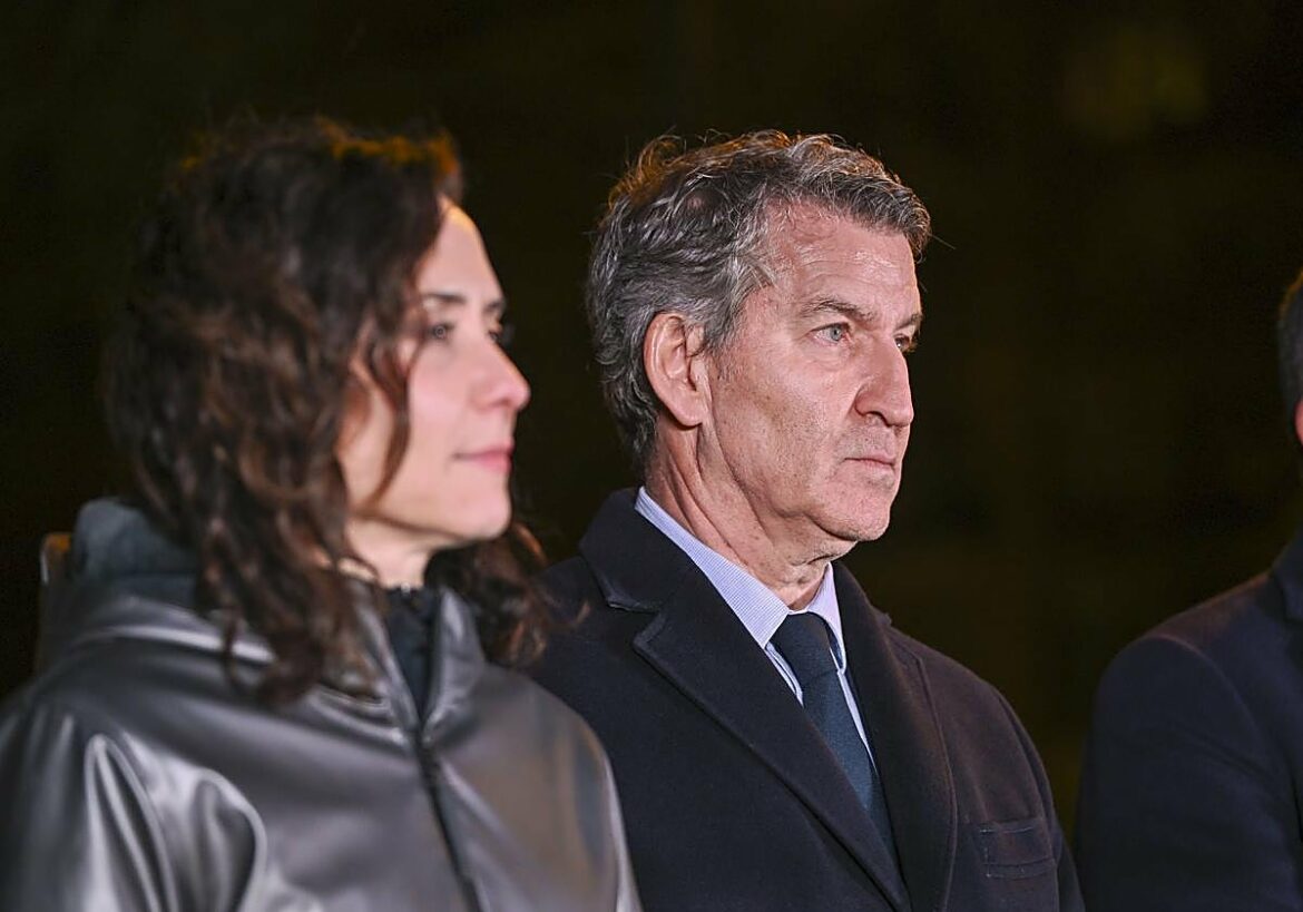 Feijóo reclama la dimisión de Puente y acusa a Sánchez de usar al ministro como «cortafuegos»