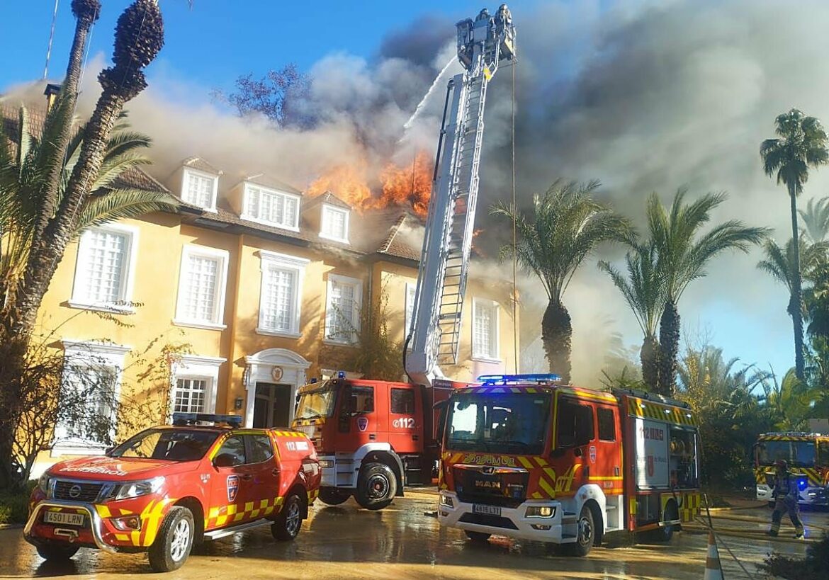 Un incendio provoca graves daños en una vivienda de la finca El Parque de la Marquesa en Ulea