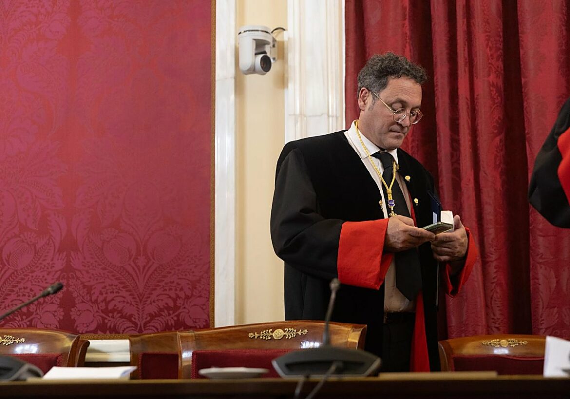 «Decenas» de fiscales y particulares cubren las multas de la condena a García Ortiz