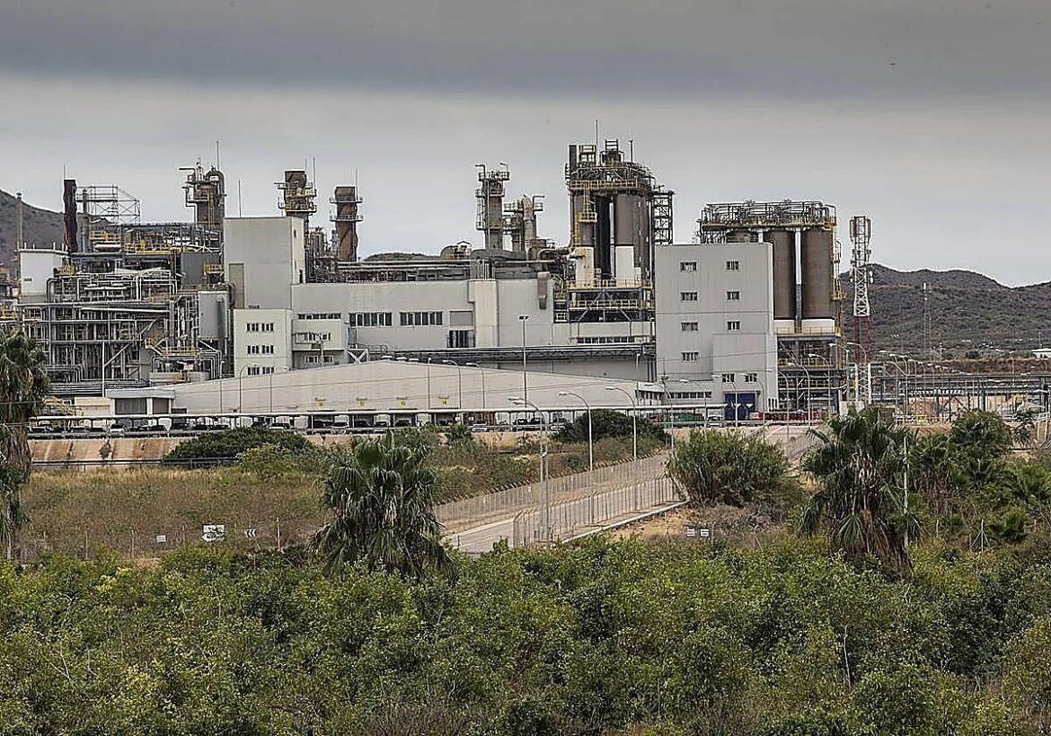 Sabic firma un acuerdo para vender a Mutares sus plantas en Europa, incluida la de Cartagena
