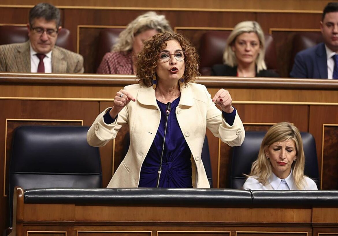 Hacienda ofrece a las empresas un incentivo fiscal por el alza del SMI si aumentan la plantilla