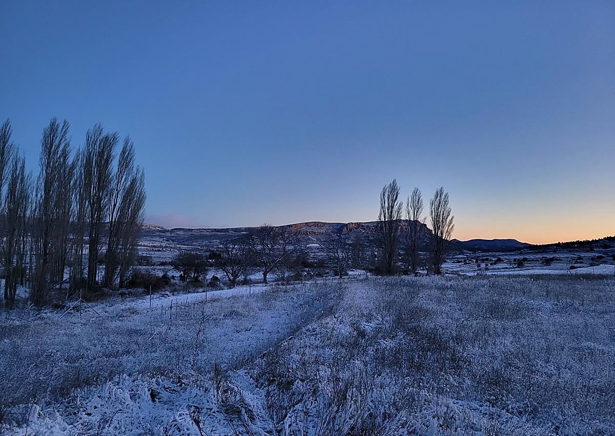 Imagen secundaria 1 - Madrugada de nieve en la Región de Murcia: el Noroeste se tiñe de blanco