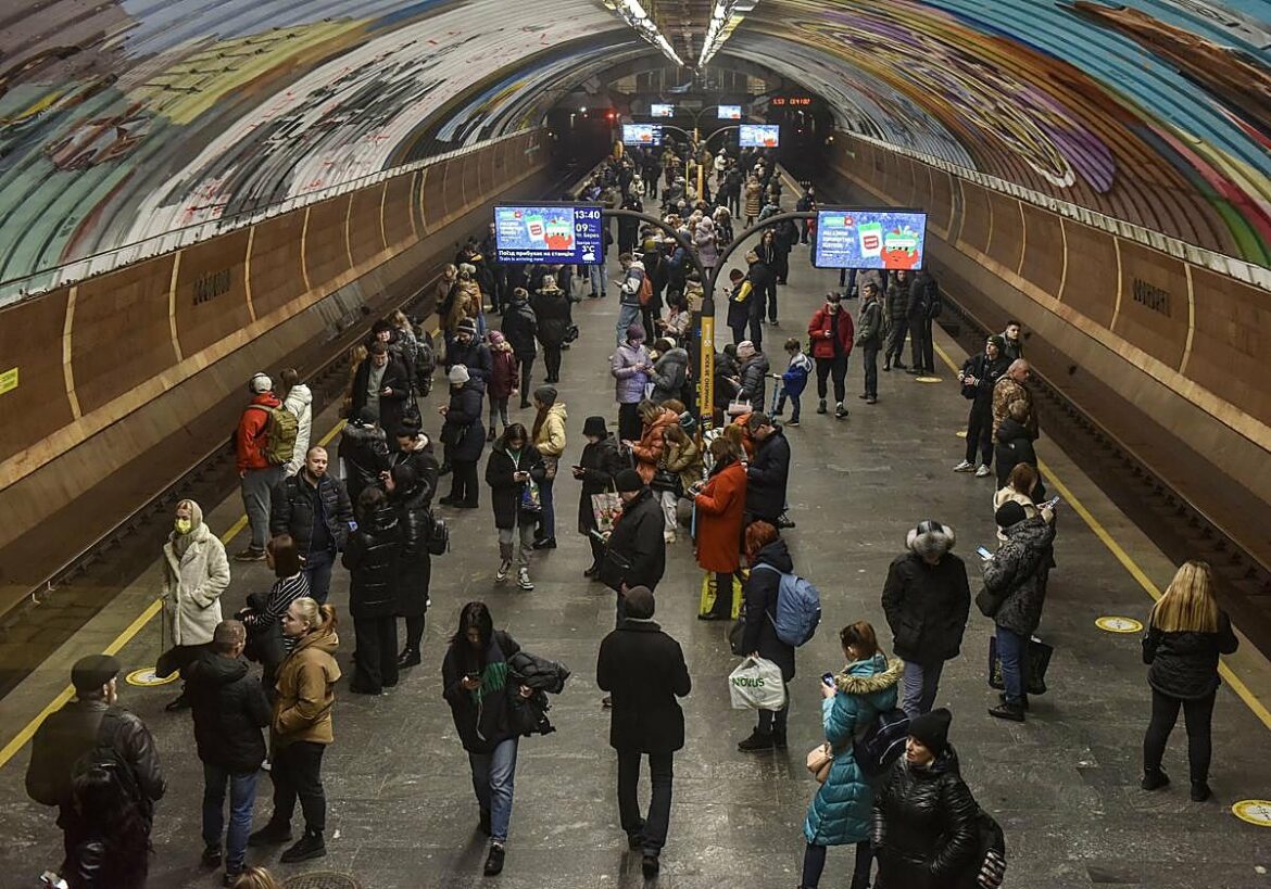 El metro de Kiev se para por primera vez desde el inicio de la invasión rusa